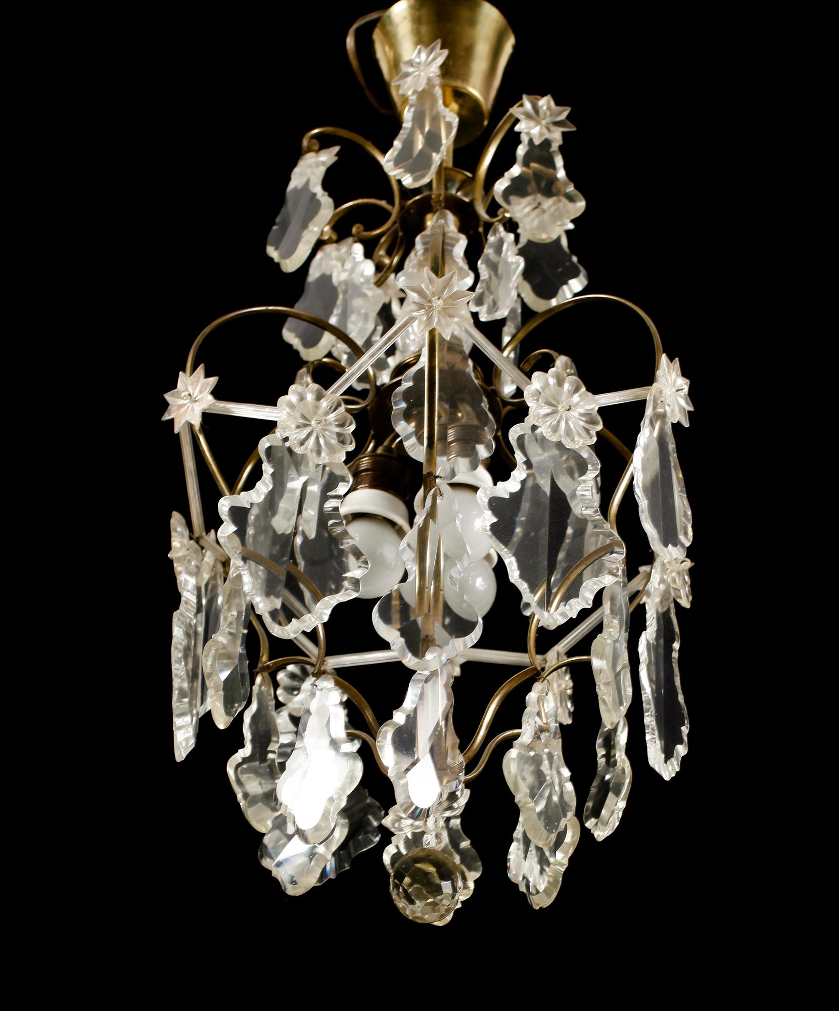 LJUSKRONA, rokokostil, 1900-talets första hälft. Höjd ca 68 cm.