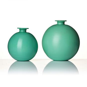 Harald Notini, vaser, två stycken, "Cryopas", modell C11550, Pukebergs Glasbruk, 1930-tal.