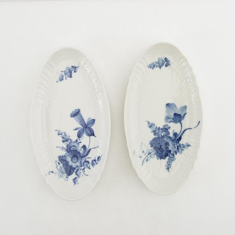 Service approximately 140 pieces "Blue Flower" Royal Copenhagen Denmark 20th century porcelain.