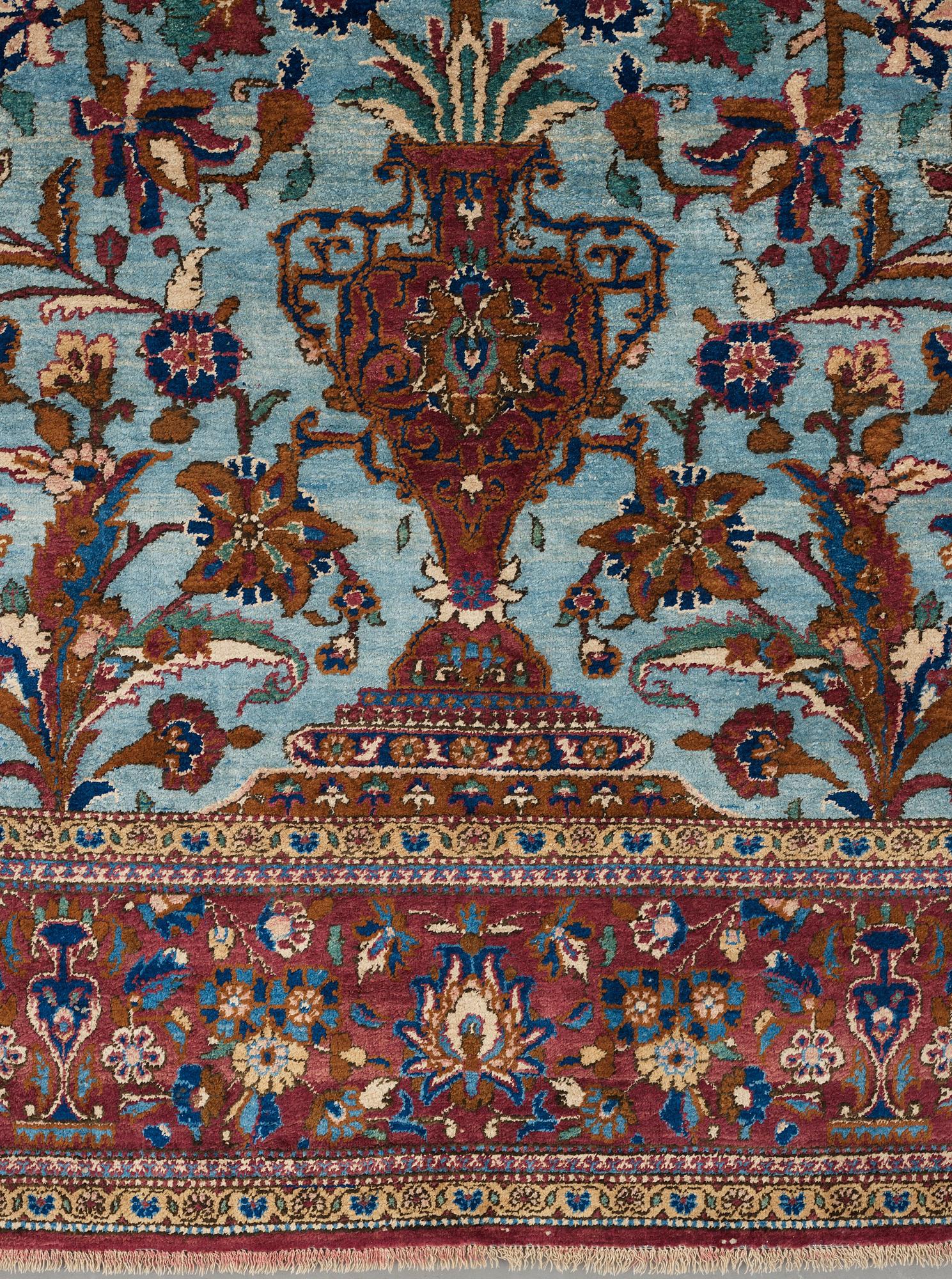MATTA, semiantik silke Keshan, ca 201,5 x 122-130 cm.