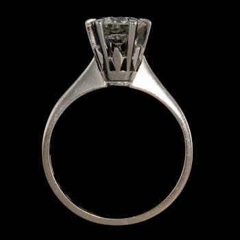 RING, 18k vitguld med briljantslipad diamant, 0.82 ct, Gobi, Falköping, 1974. Vikt 3,6 g.