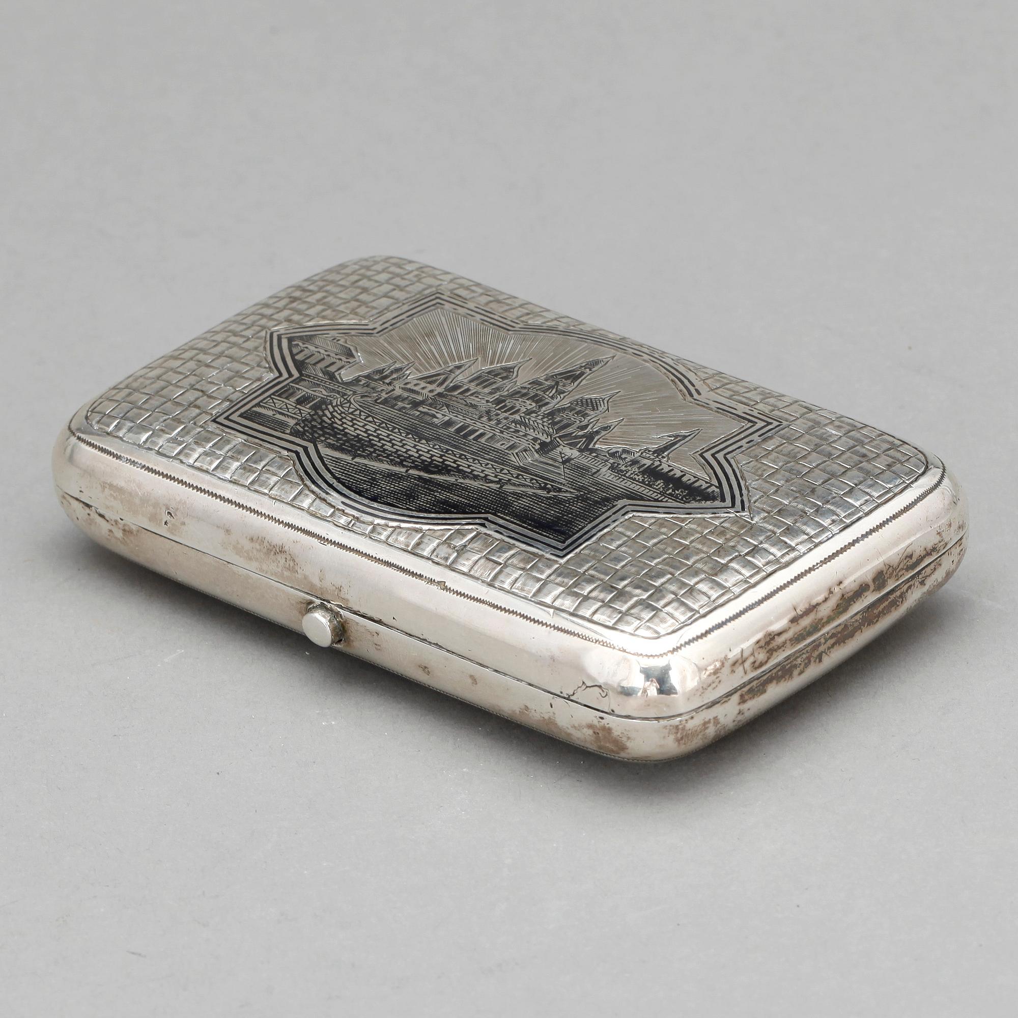 CIGARETTETUI, Ryssland, Moskva, 1887. Vikt ca 140 g.