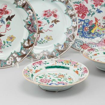 9 CHINESE PORCELAIN PLATES, Chien Lung (1736-1795).