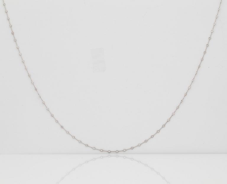 A btilliant cut diamond necklace. Total carat weight circa 4.95 cts. Quality circa H/SI.