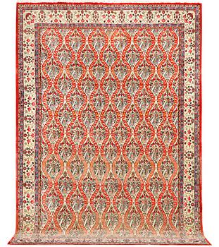 A semi-antique Senneh carpet, a. 343 x 232cm.