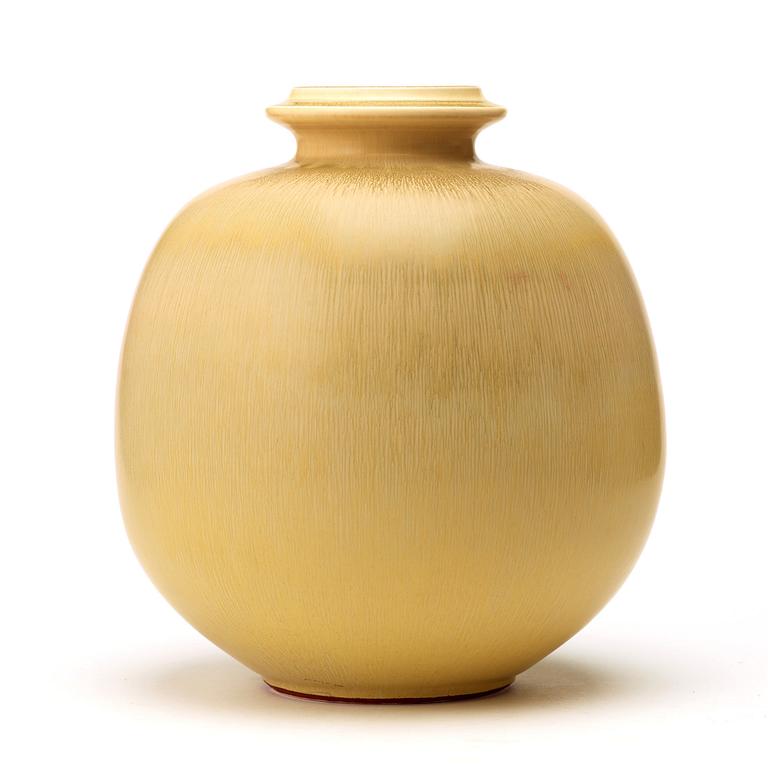 Berndt Friberg, a yellow glazed stoneware vase, Gustavsberg studio 1976.