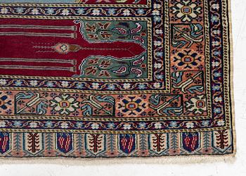 A gallery rug, Kayseri Saff, approx. 218 x 87 cm.