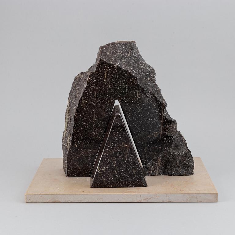 Lasse Brander, a sculpture, 3 parts, porphyry and light coloured stone. Signed and dated -95.