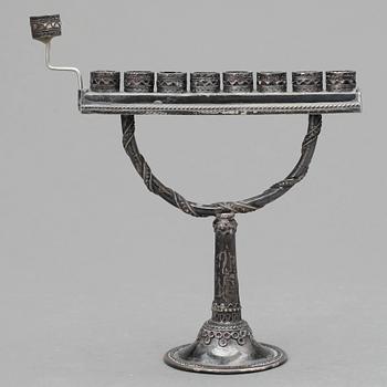 LJUSSTAKE, sterlingsilver, Menorah, 1900-tal. Vikt ca 43g.