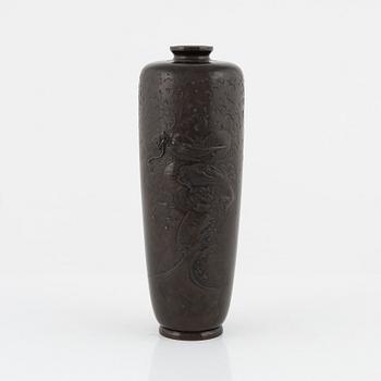 A bronze vase, Japan, Meiji (1868-1912).