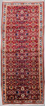A Moud/Birjand rug, 298 x 120 cm.