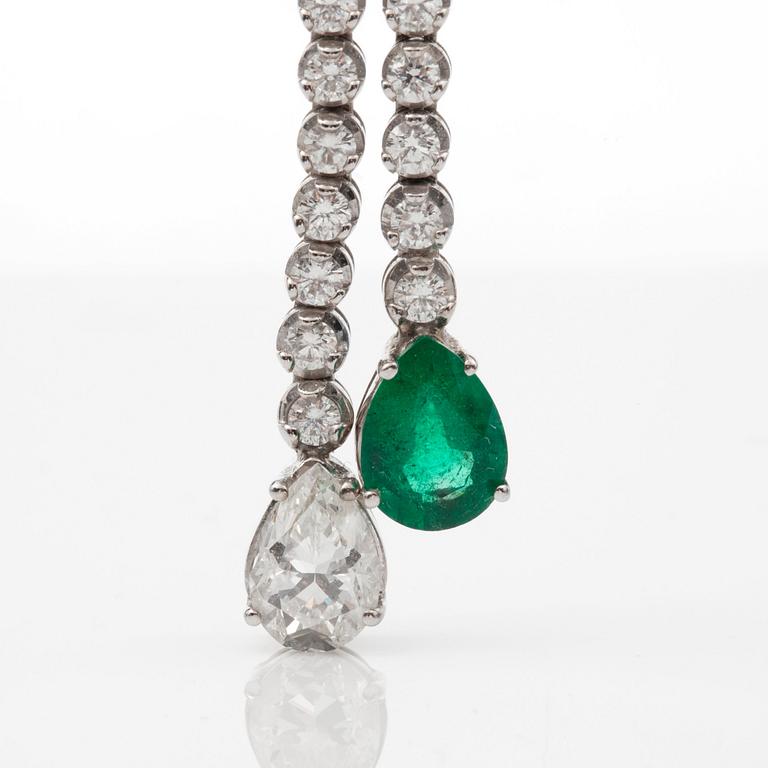 A pear-shaped emerald and brilliant-cut diamond necklace. Total carat weight circa 9.50 cts.