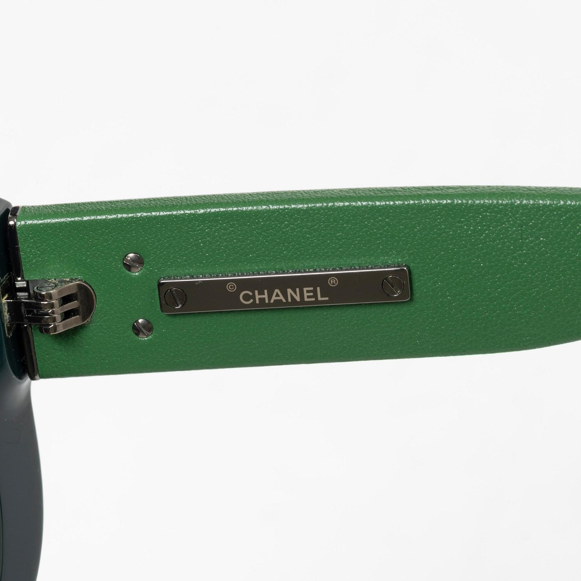 Chanel, Sunglasses.