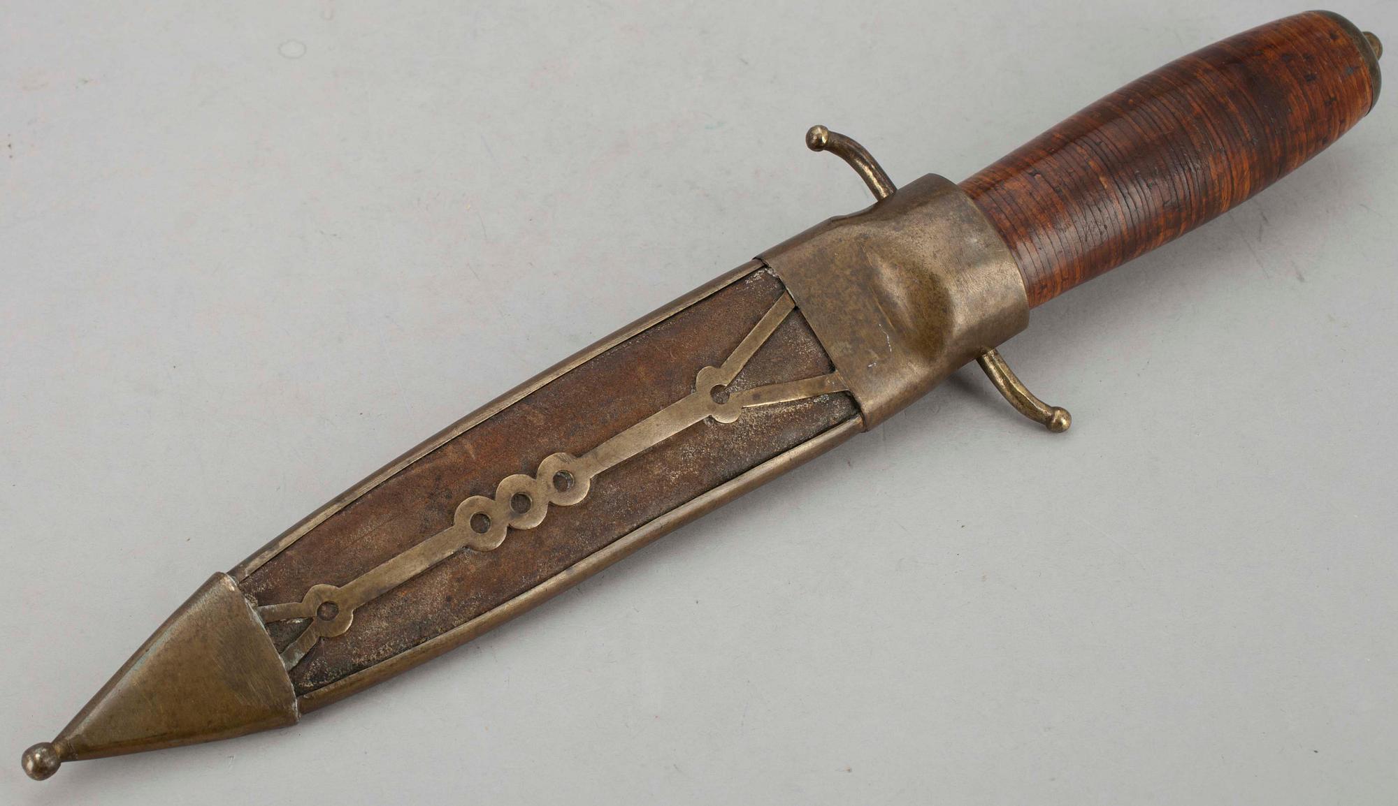 DOLK, näverskaft, mässingsslida. 1800-talets senare hälft.
