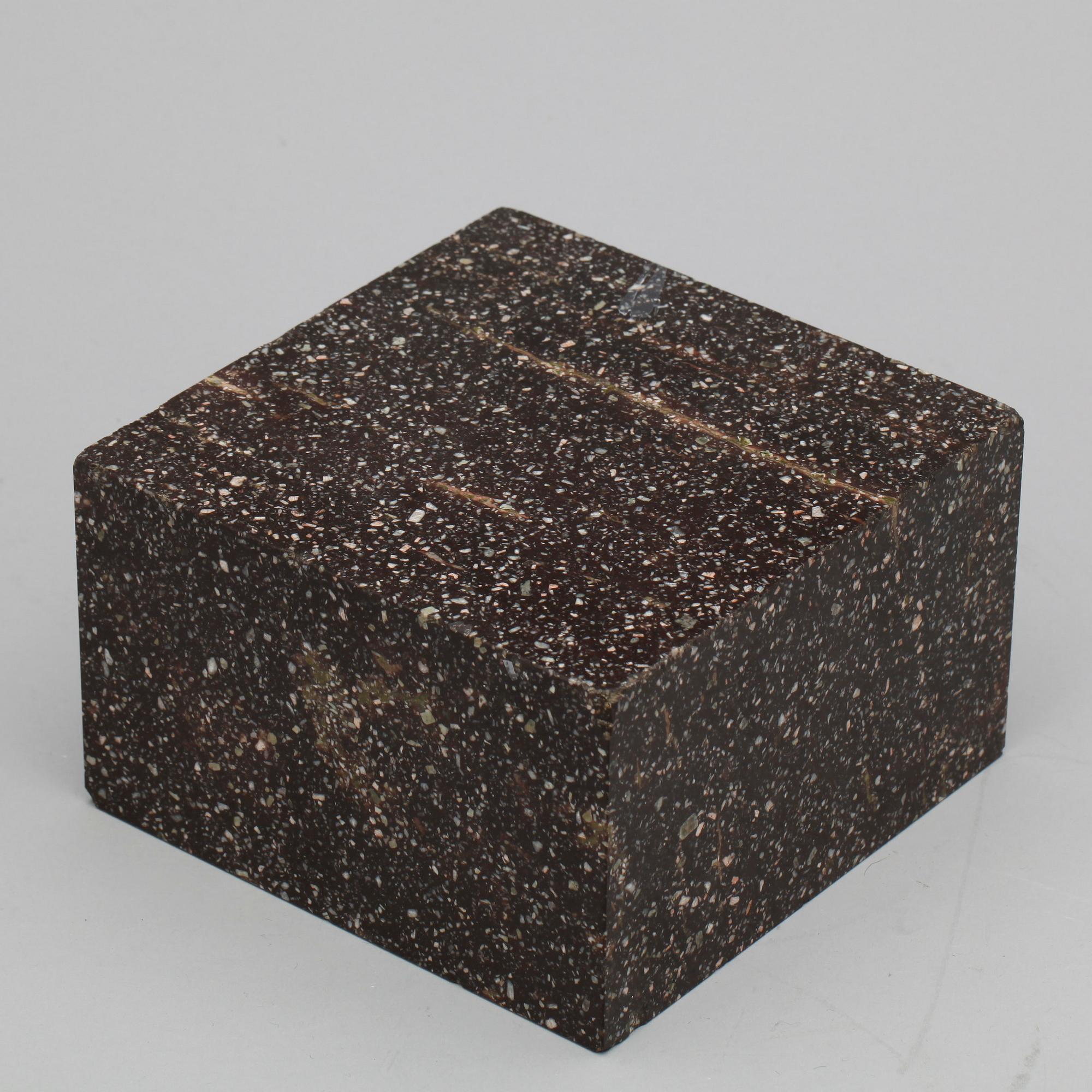 SOCKEL, porfyr, 1800-tal.