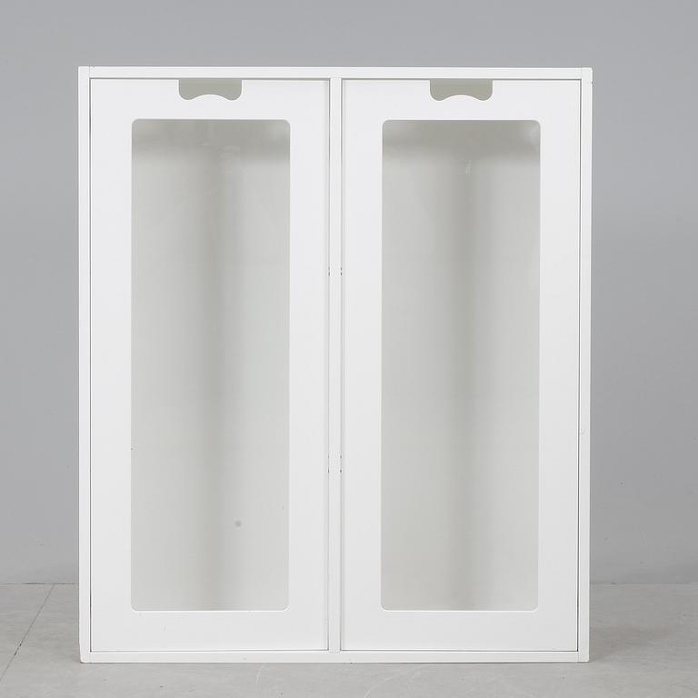 VINTRINSKÅP, "Snow", Jonas Bohlin och Thomas Sandell för Asplund. Modellen formgiven 1994.