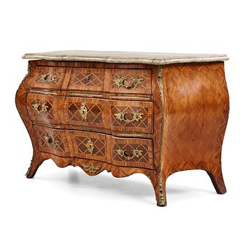 5. A Swedish Rococo 18th century commode presumably by Christian Linning, master 1744-1779.