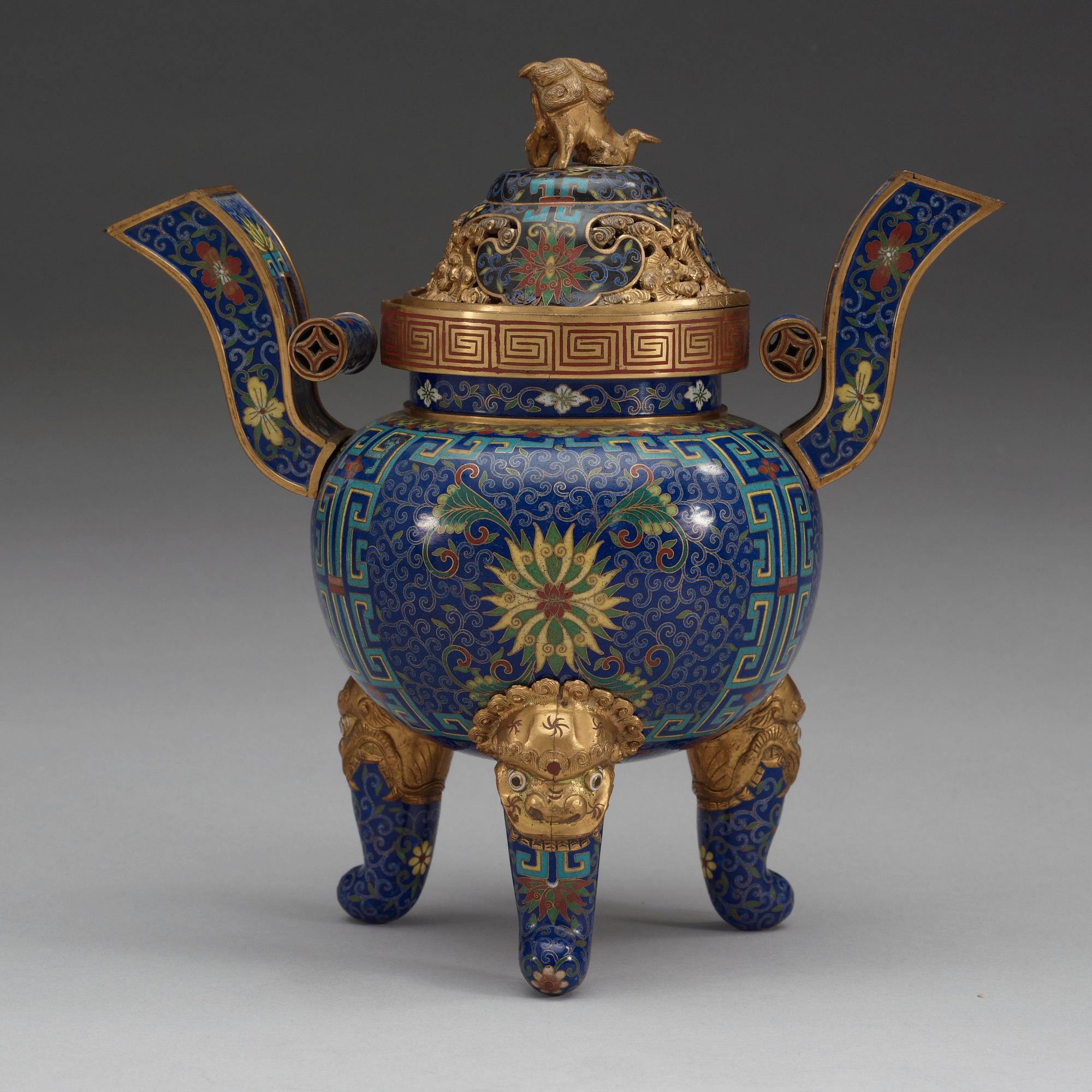 A cloisonné tripod censer, late Qing dynasty (1644-1912). Cover marked Lao Tian Li.