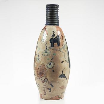 Marie Långhans, golvvas, stengods, egen ateljé 2018.