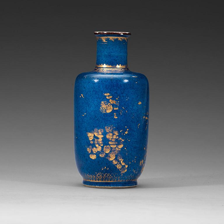 A powder blue vase, Qing dynasty, 18th Century.