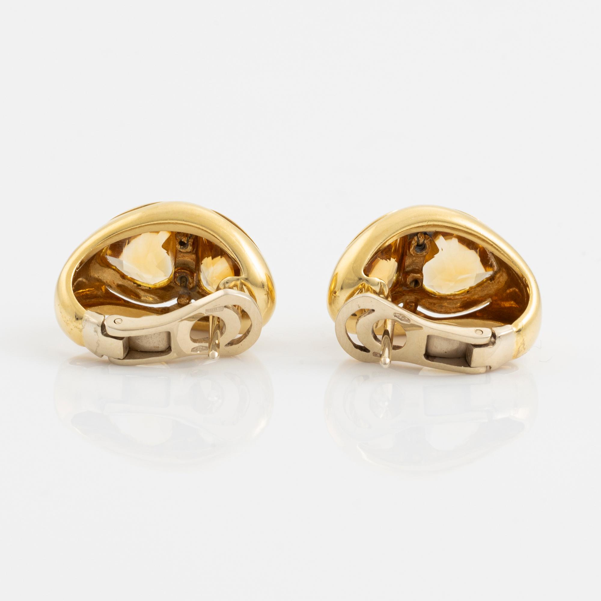 A pair of earrings 18K gold with citrines.