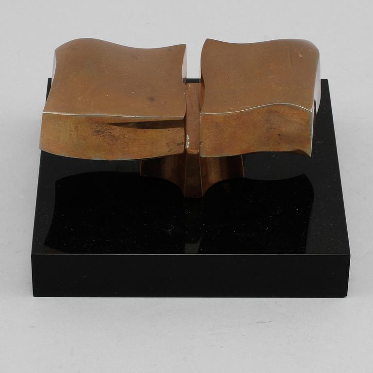 JOSÉ LUIS SANCHEZ, skulptur, mässing, stämpelsignerad och numrerad 1000/647.