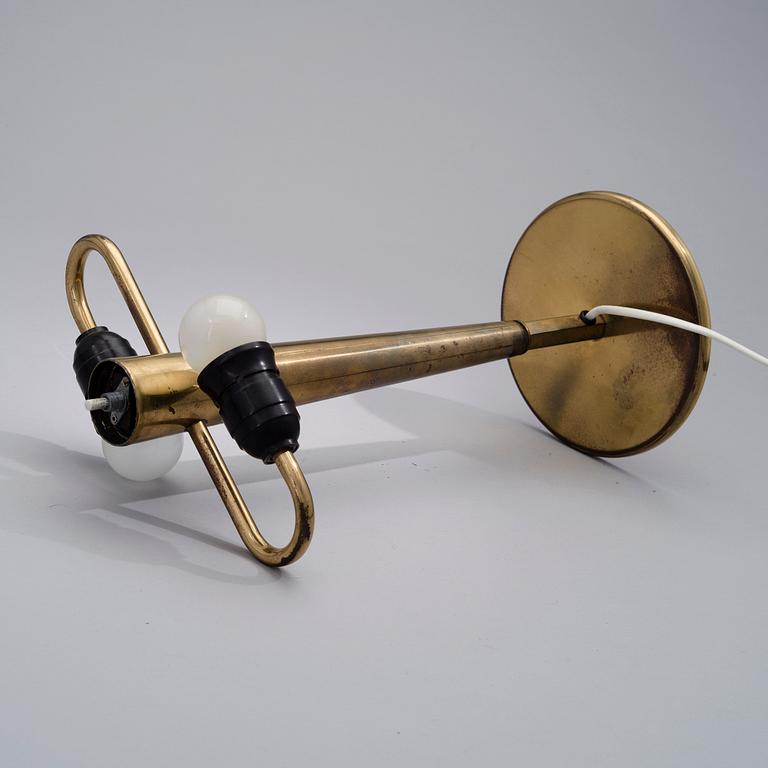 PAAVO TYNELL, BORDSLAMPA. Tillverkad av Taito Oy eller Idman på 1930-/40-talet.