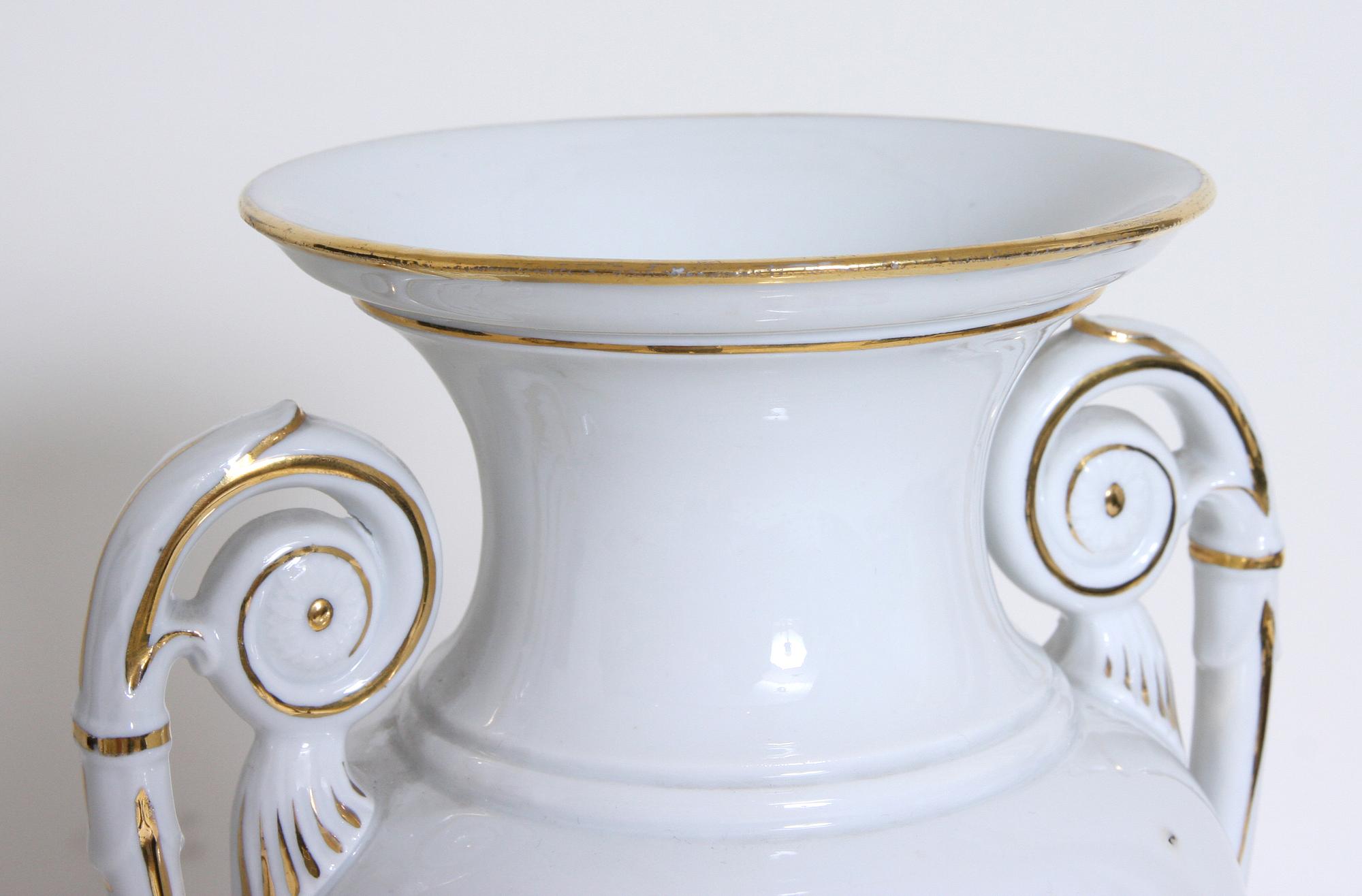 HÄNKELURNA, porslin, Meissen, 1900-tal.
