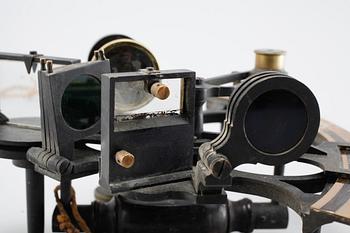 A sextant by Thos Downie in Hamburg from around the year of 1900.