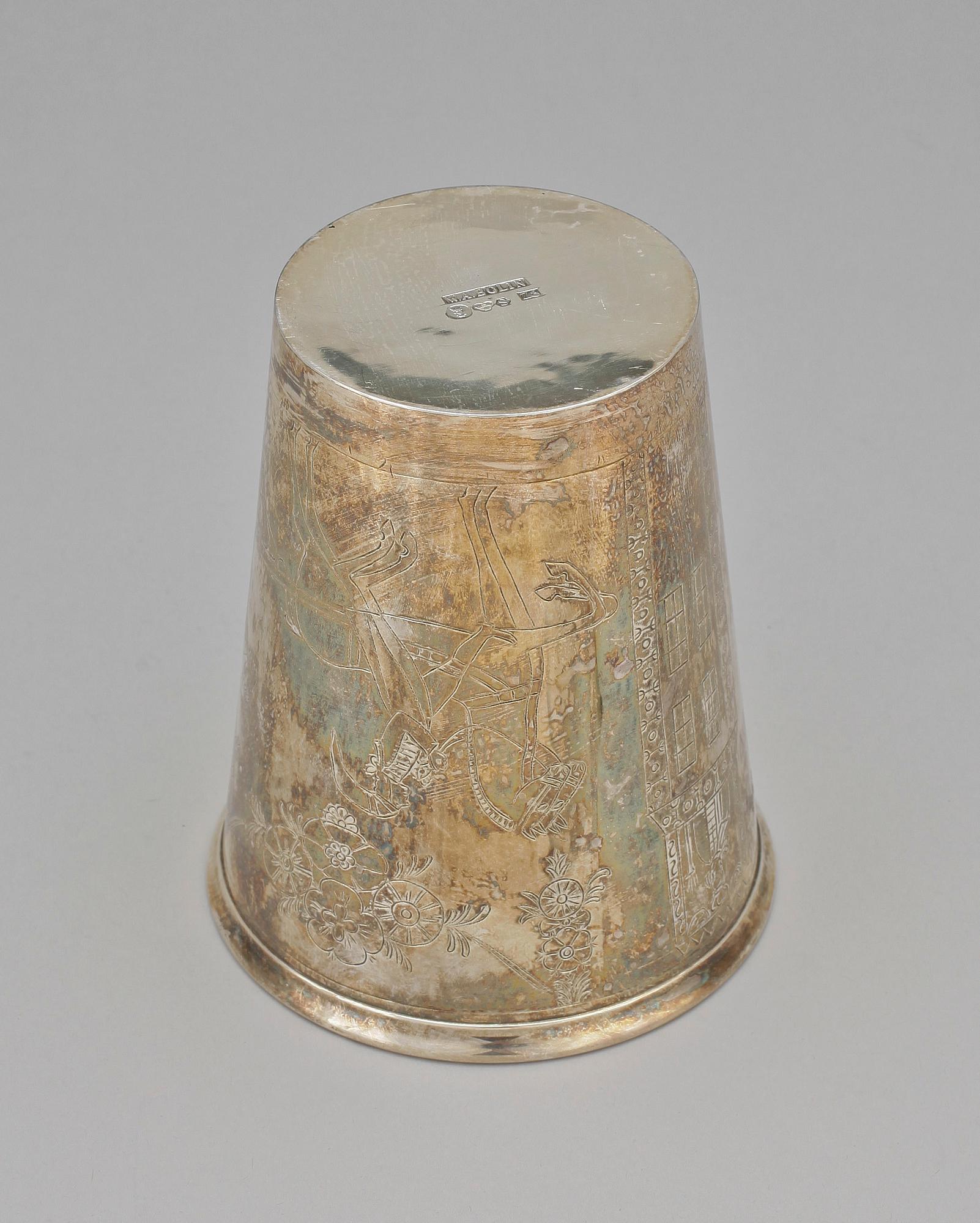 BÄGARE/VAS, silver, W. A. Bolin, Stockholm, 1950. Tot vikt ca 440g.