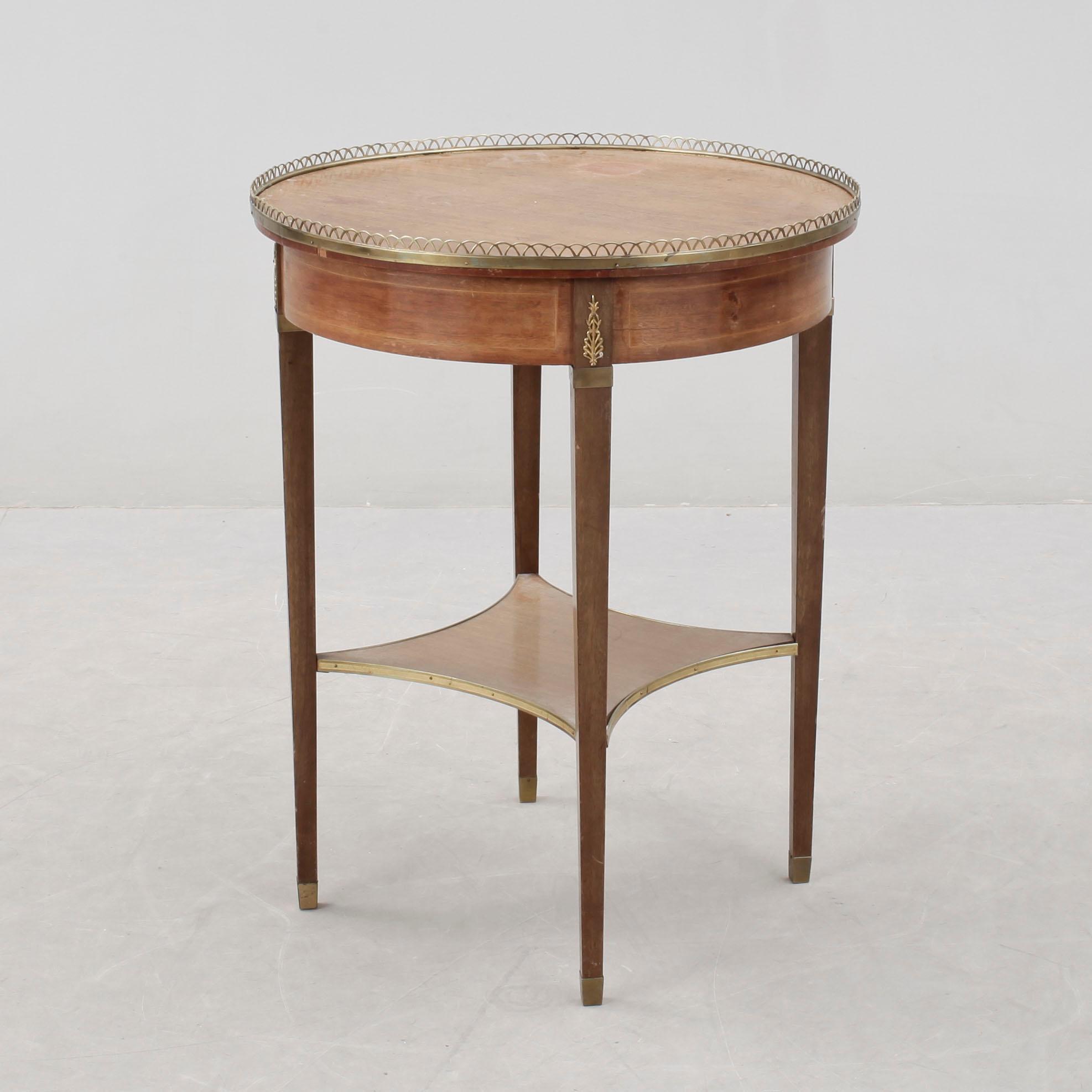 BORD, gustaviank stil, 1900-talets början.