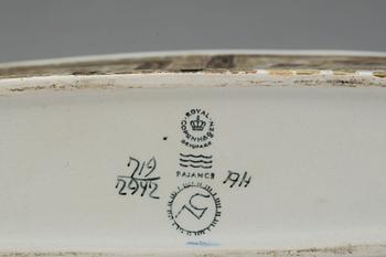 VASER, 2 st. Keramik, Royal Copenhagen design Niels Thorson.