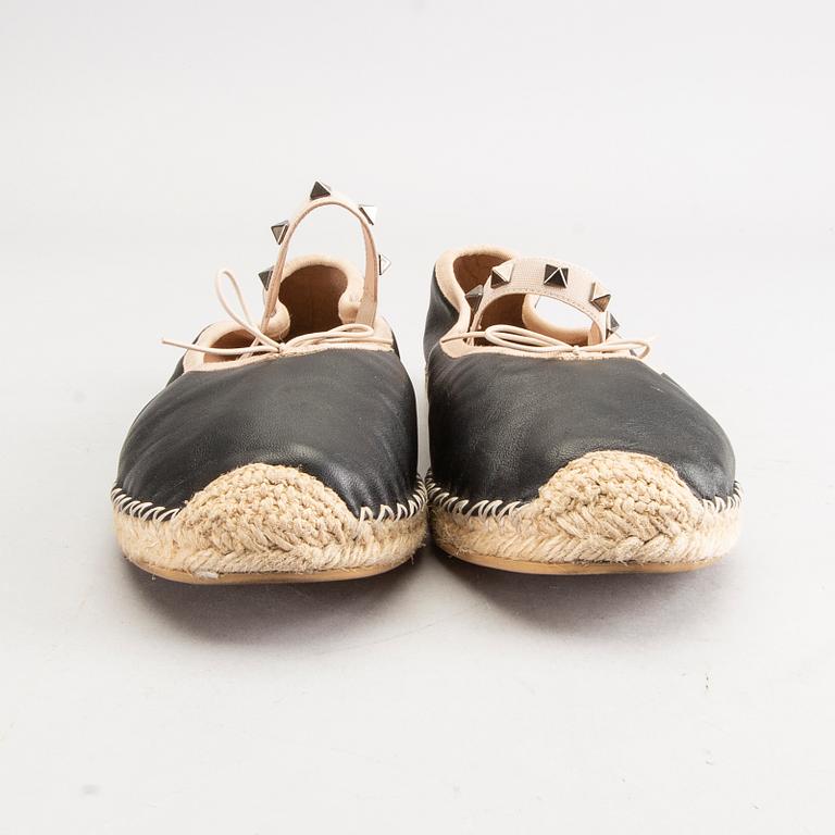 A Pair of Valentino shoes, size 40.