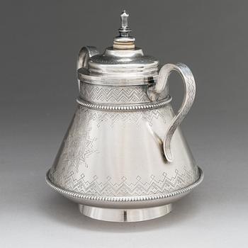 A Russian silver sugar bowl, maker's mark of Stefan Wäkevä, Saint Petersburg 1888.