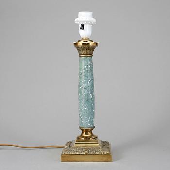BORDSLAMPA, mässing, marmor, 1910-tal.