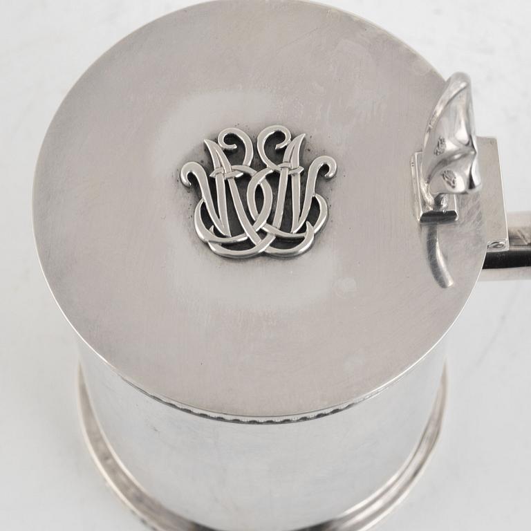 Atelier Borgila, burk med lock, sterlingsilver, Stockholm 1964.