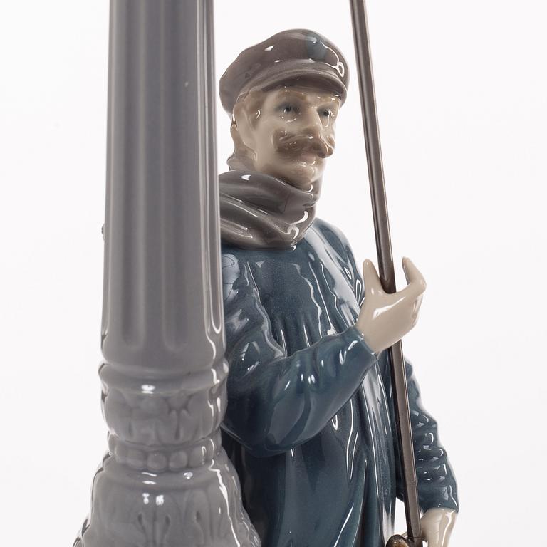 Lladró, figurine, "Lamplighter", Spain.