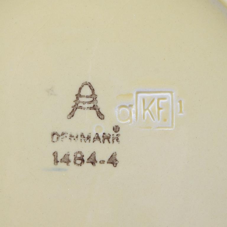 Fruit service 9 dl Aluminia (Royal Copenhagen) Denmark porcelain mid-20th century.