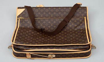 KLÄDÖVERDRAG, "Garment Bag", Louis Vuitton.