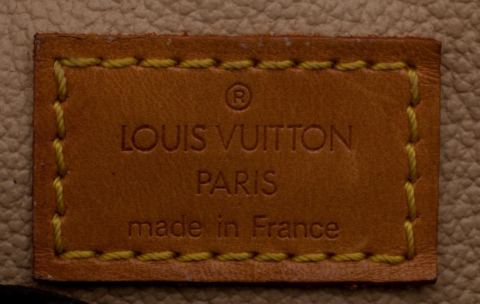 VÄSKA, "Sac Plat", Louis Vuitton.