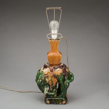 BORDSLAMPA, Tang-stil.