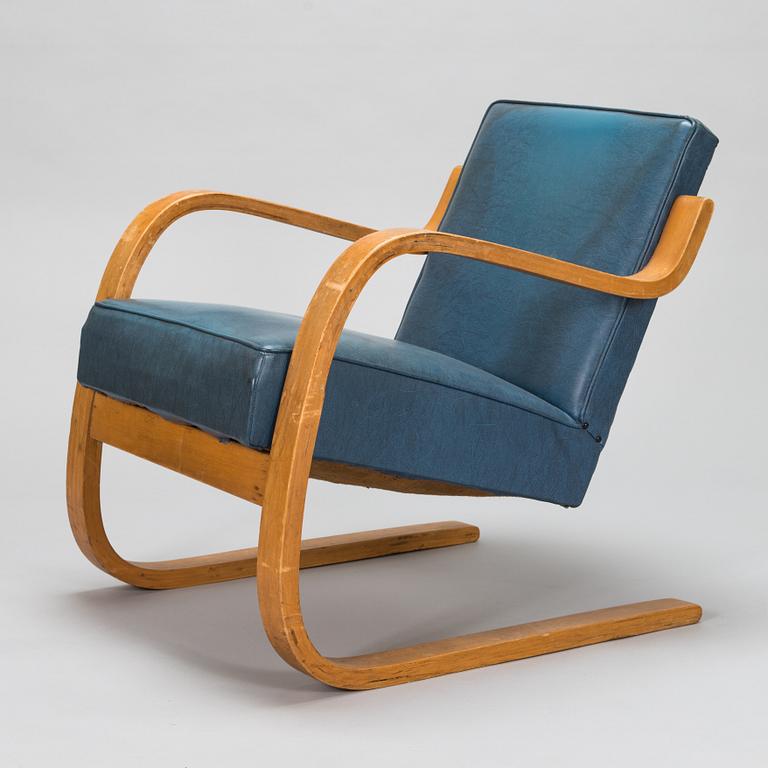 Alvar Aalto, A mid-20th century '34' armchair for  O.Y. Huonekalu- ja Rakennustyötehdas A.B. Finland.