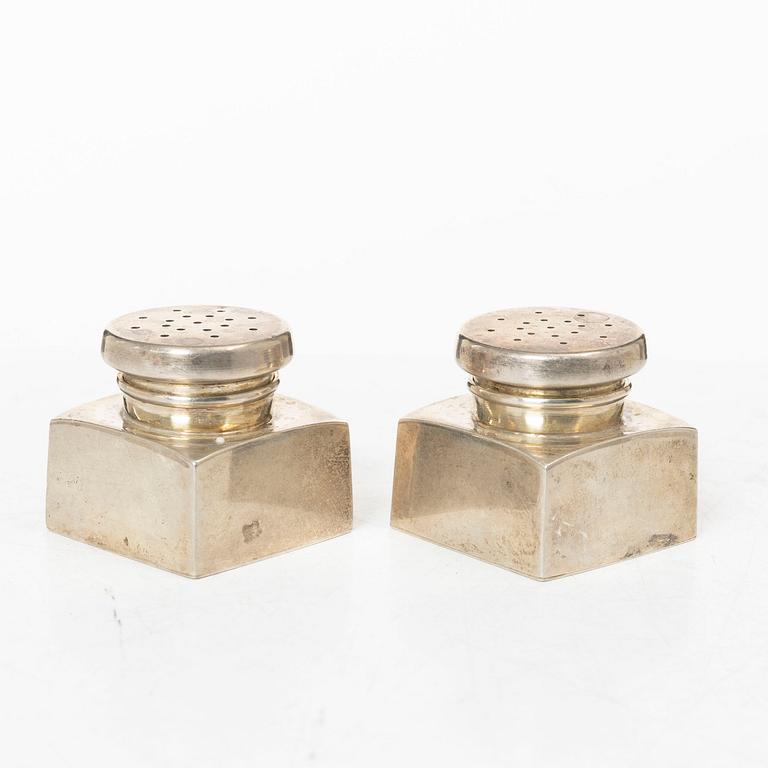 Shakers, a pair, silver, first half of the 20th century.