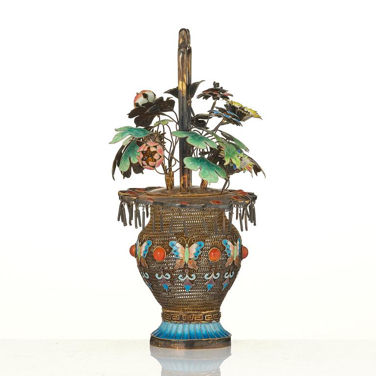 A fine enamelled gilt silver flower basket, late Qing dynasty.