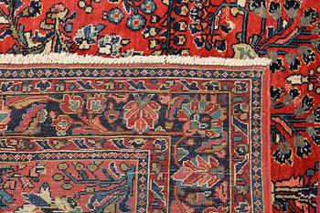 An American Sarouk rug, semi-antique, c. 200 x 142 cm.