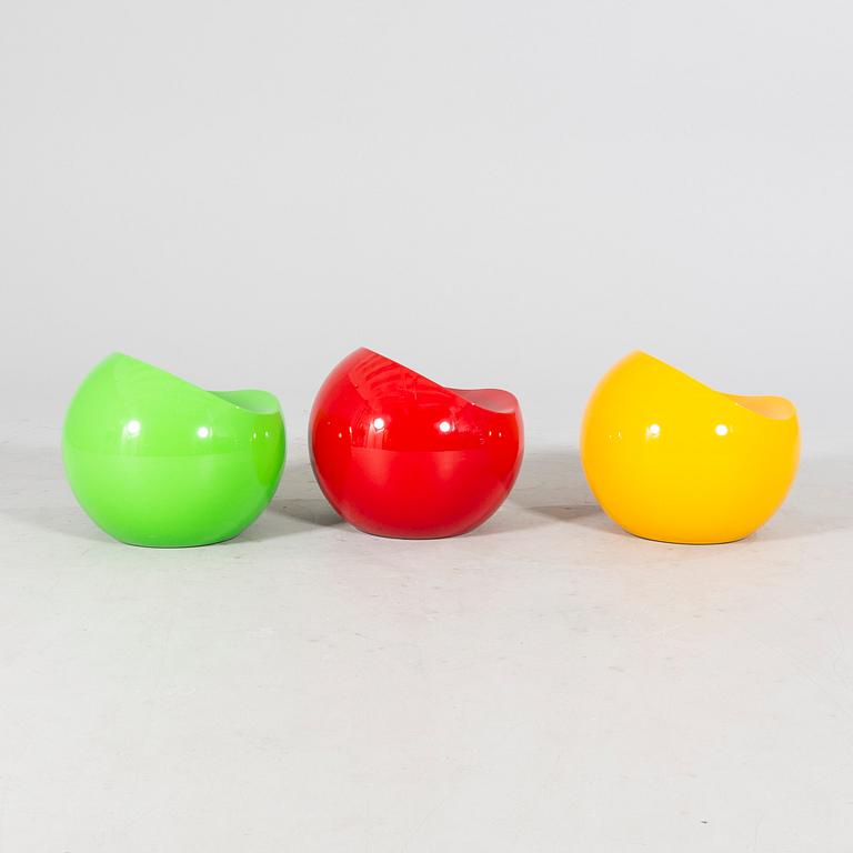 A set of three Finn Stone plastic "Ball chair" for DuPont 21st century.