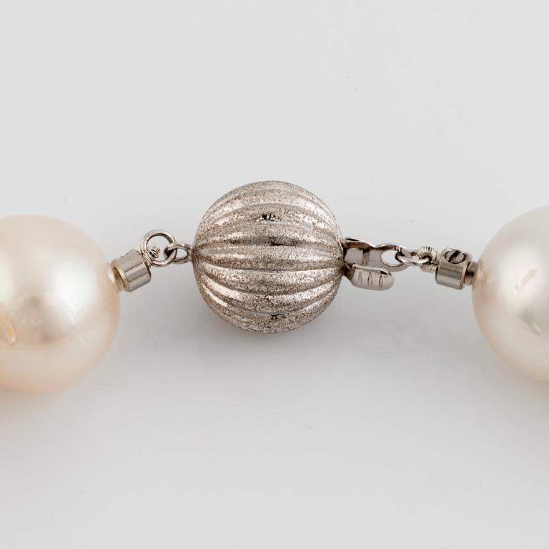 A cultured South Sea pearl necklace.