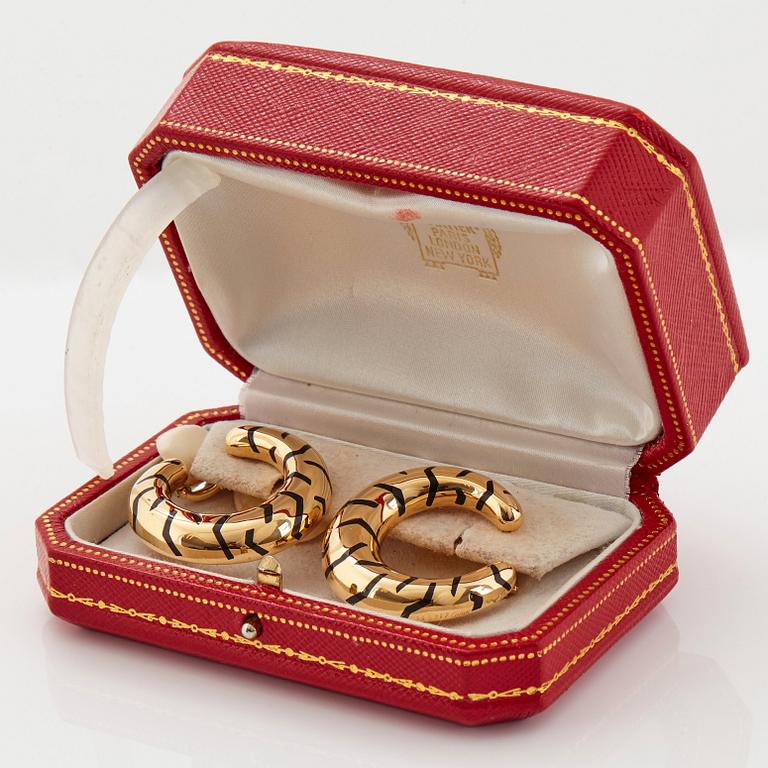 Cartier "Panthère" ett par örhängen.