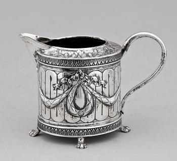 GRÄDDKANNA, silver, Louis XVI-stil, 1900-tal. Vikt 230g.