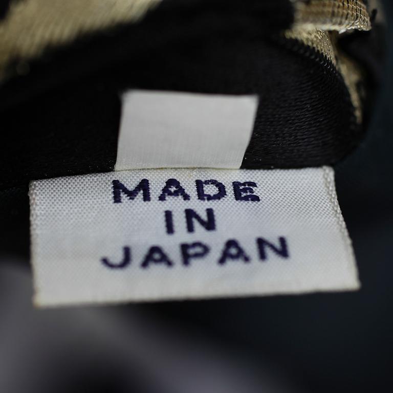 DRÄKTJACKA OCH VÄSKA, Japan.